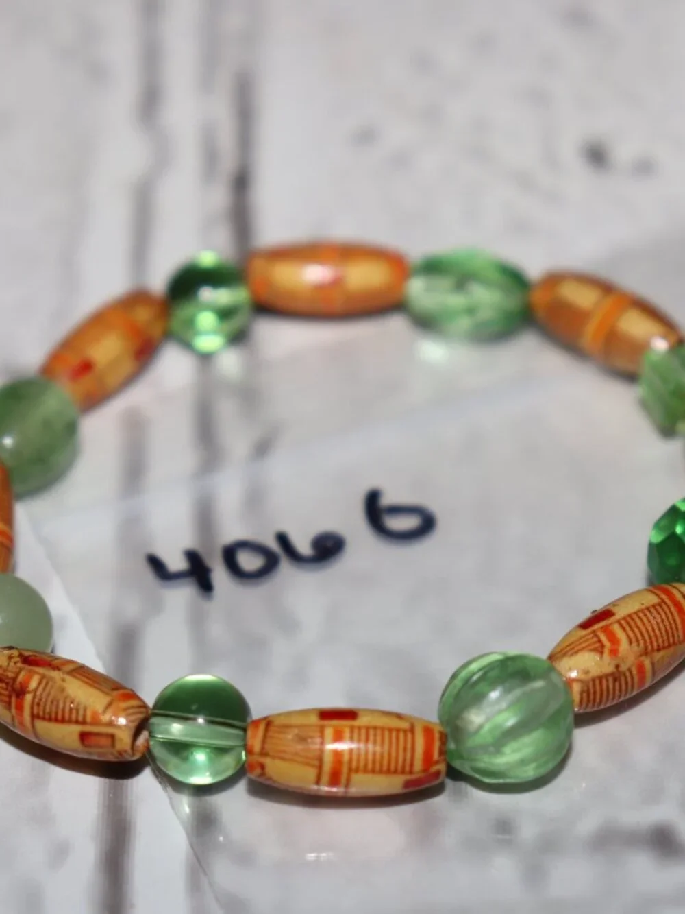 🧡💚✨ NWOT Wooden & Green Glass Beaded Bracelet · 7